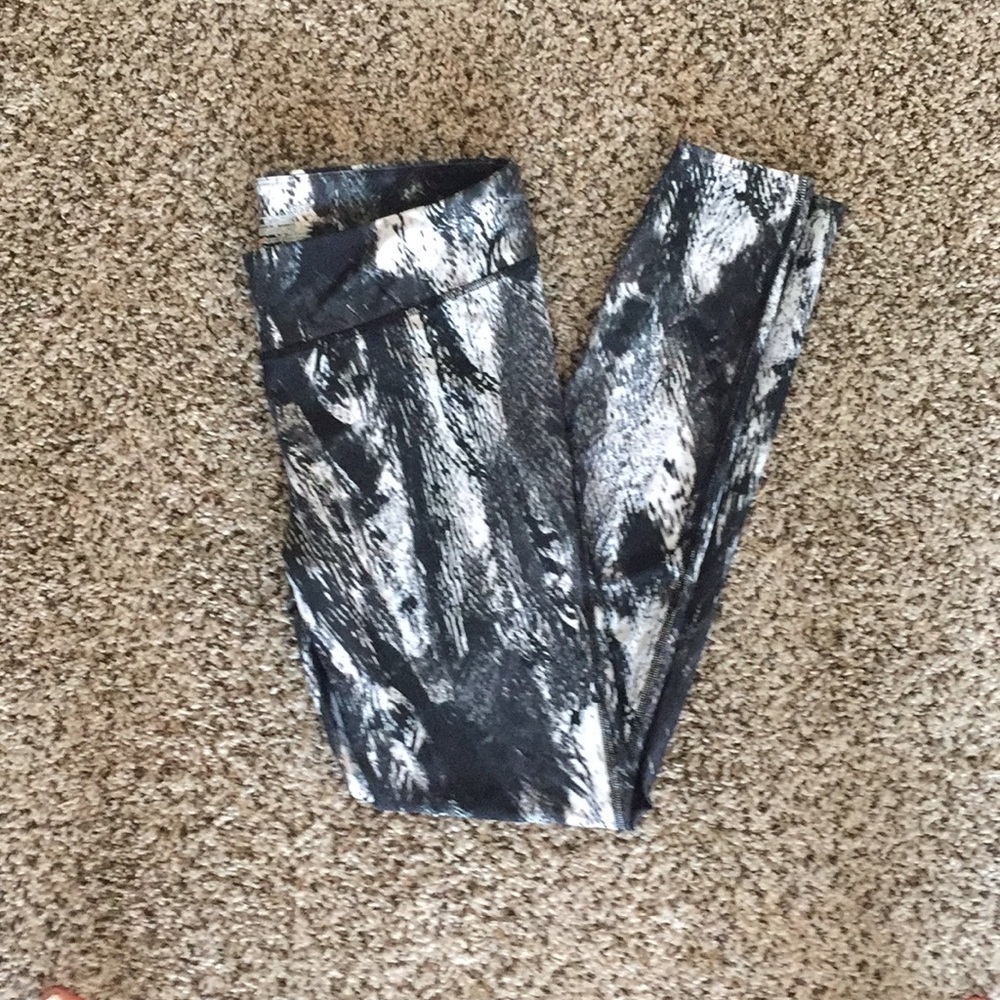 Under armour compression leggings